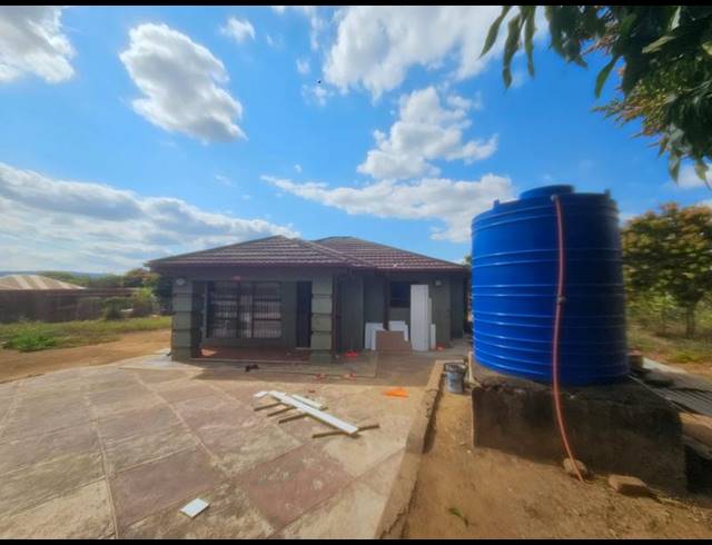 2 BEDROOM HOUSE FOR SALE IN DZINDI
